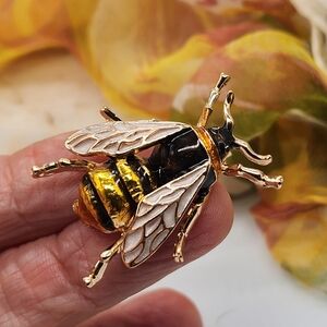 Neiman Marcus Gold Bee Brooch Insect Gold White Black